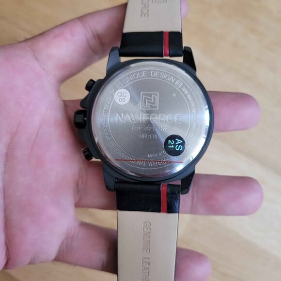 Naviforce Stylish Chronograph Watch in Leather for Men - Picture 10 of 12